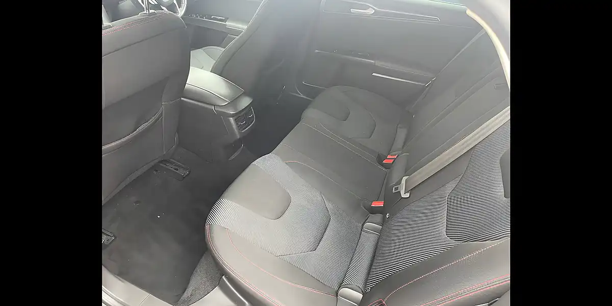 Used 2017 Ford Mondeo ST-Line Grey - Interior and Exterior details 10