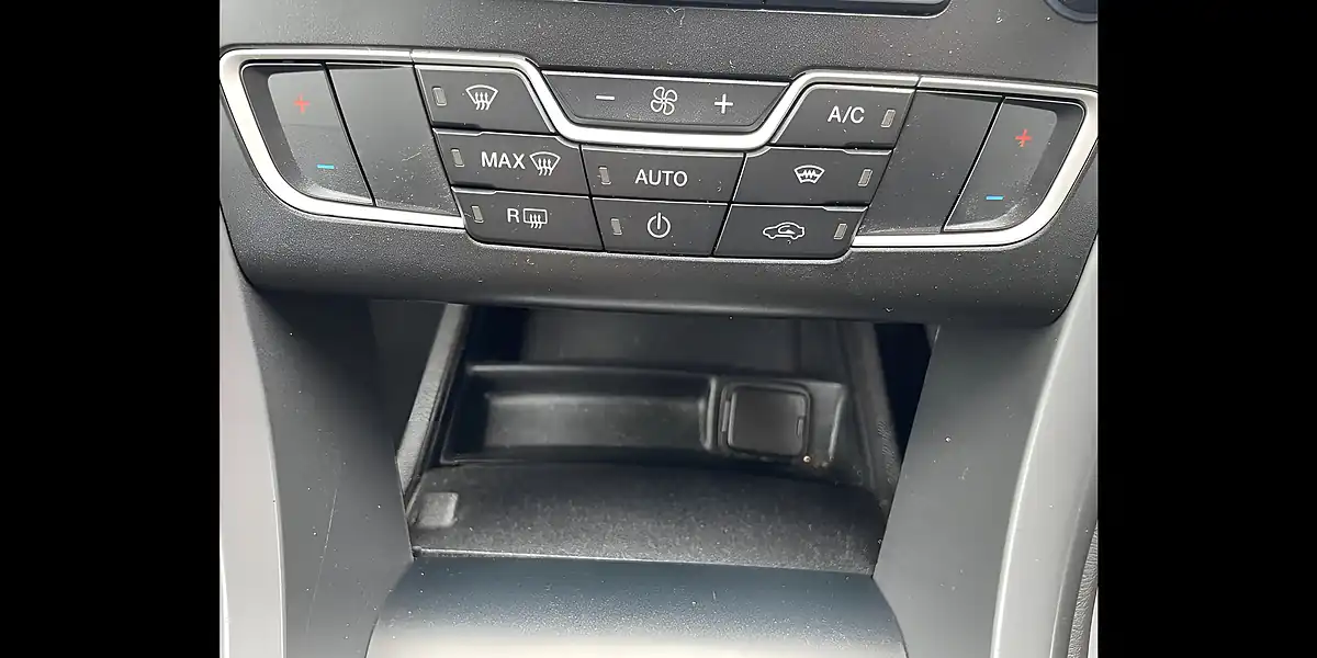 Used 2017 Ford Mondeo ST-Line Grey - Interior and Exterior details 17