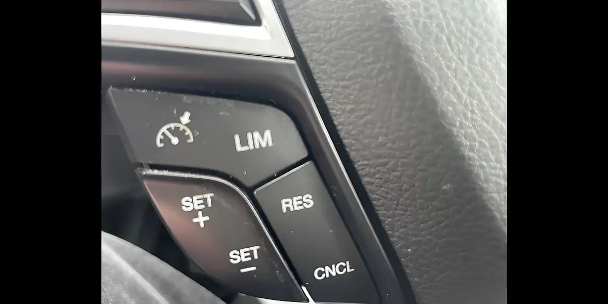 Used 2017 Ford Mondeo ST-Line Grey - Interior and Exterior details 20
