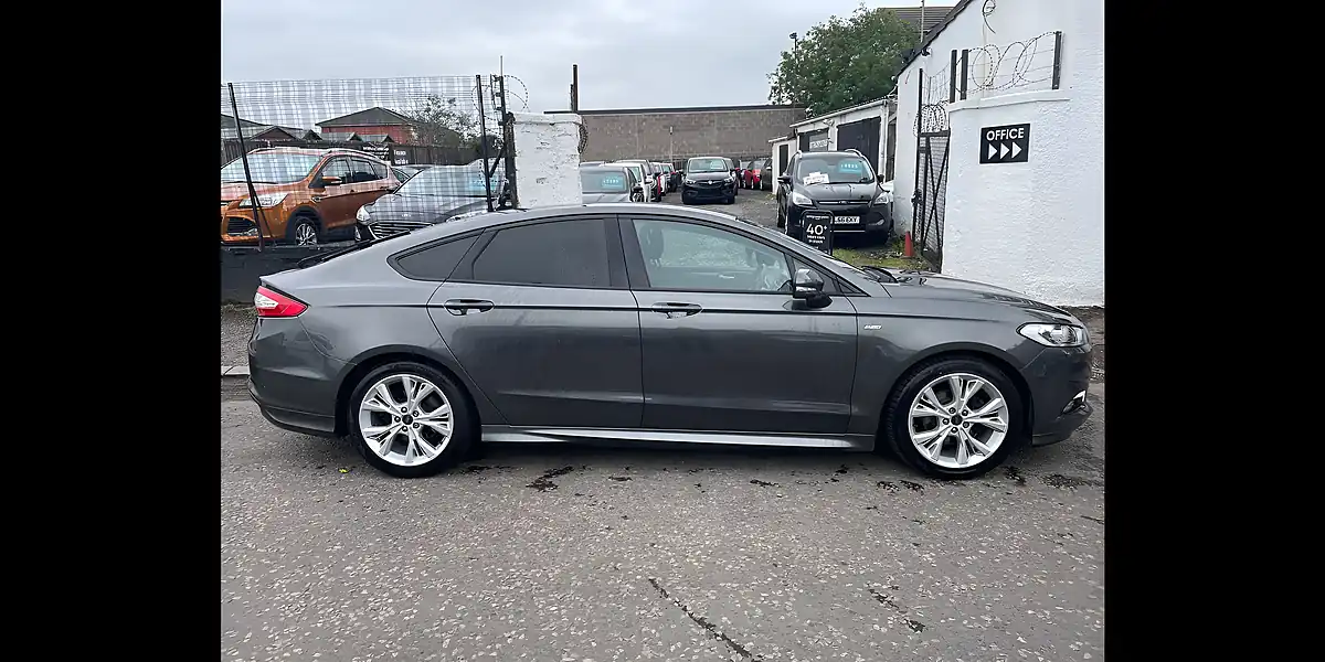 Used 2017 Ford Mondeo ST-Line Grey - Interior and Exterior details 3