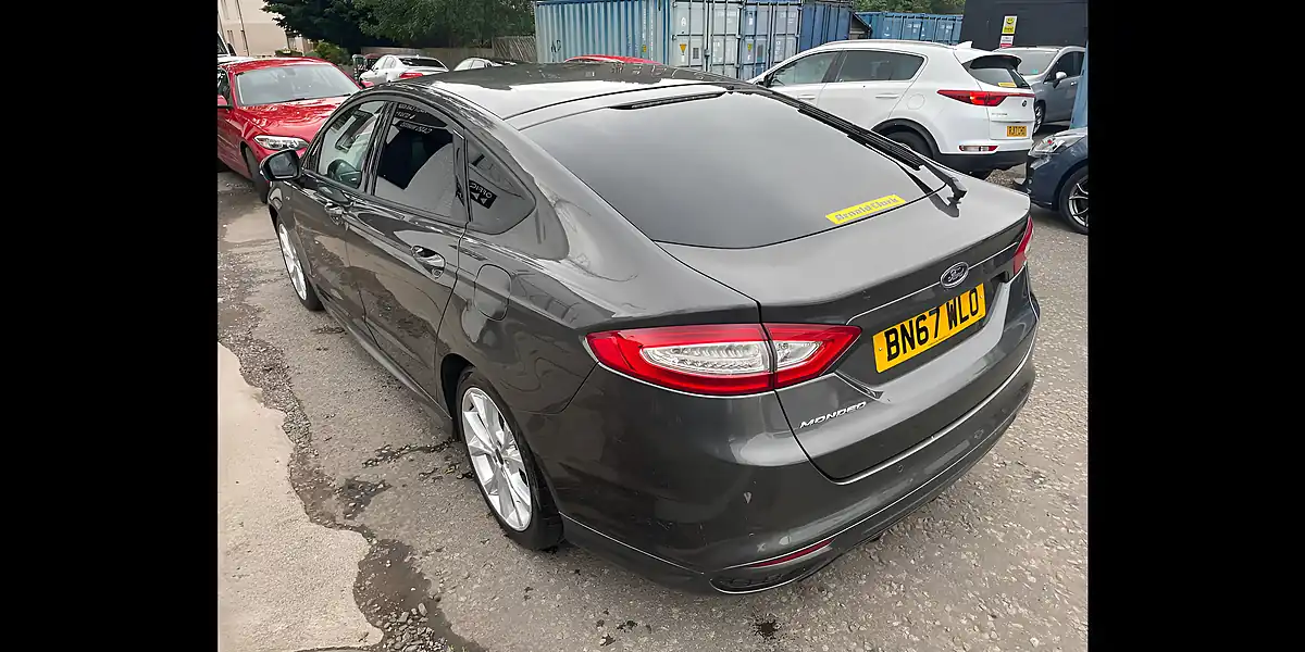 Used 2017 Ford Mondeo ST-Line Grey - Interior and Exterior details 6