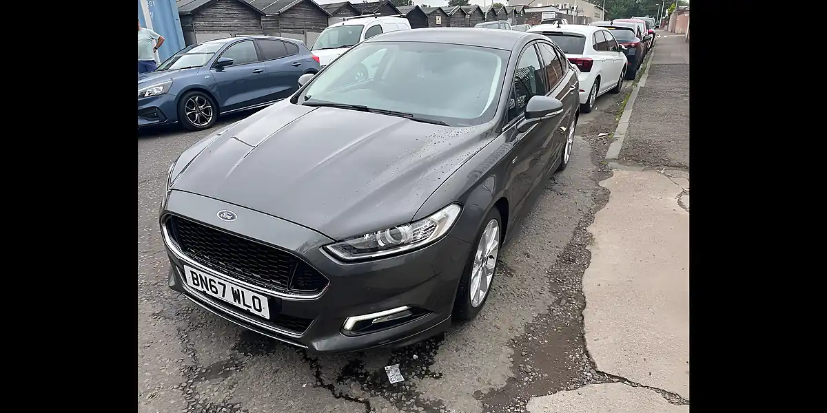 Used 2017 Ford Mondeo ST-Line Grey - Interior and Exterior details 8