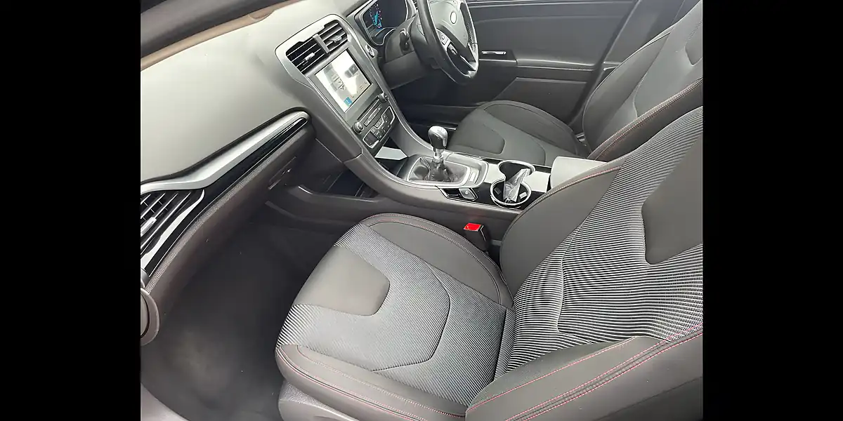 Used 2017 Ford Mondeo ST-Line Grey - Interior and Exterior details 9
