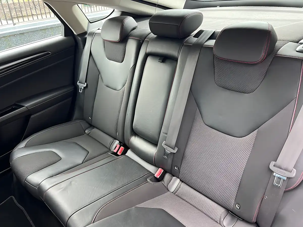 Used 2017 Ford Mondeo ST-Line X Silver - Interior and Exterior details 11