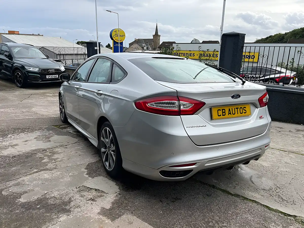 Used 2017 Ford Mondeo ST-Line X Silver - Interior and Exterior details 6