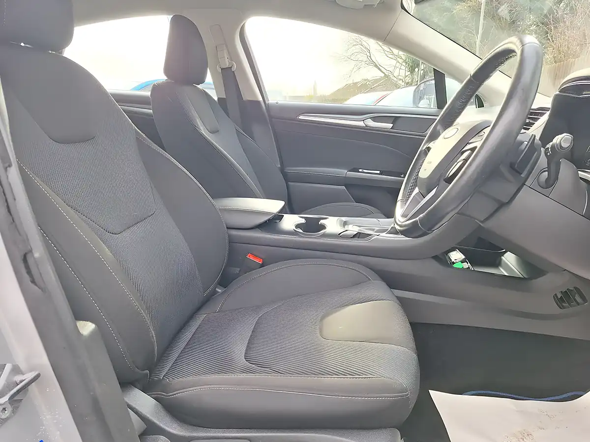 Used 2017 Ford Mondeo Titanium Silver - Interior and Exterior details 11