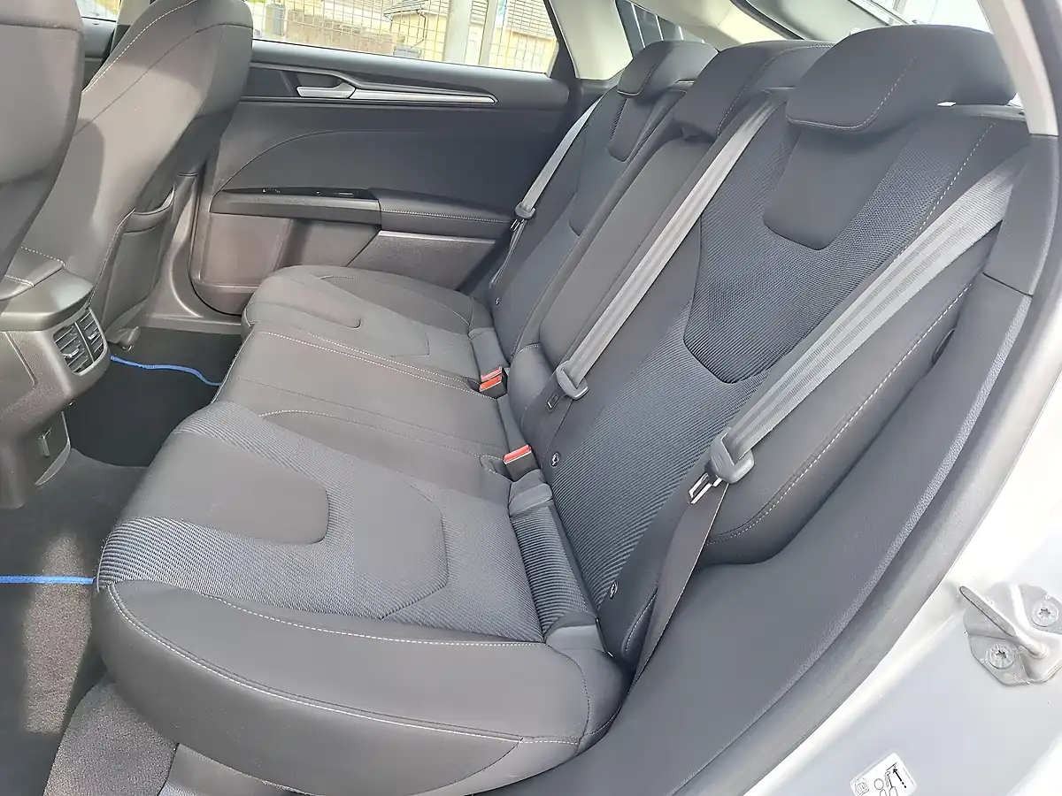 Used 2017 Ford Mondeo Titanium Silver - Interior and Exterior details 12
