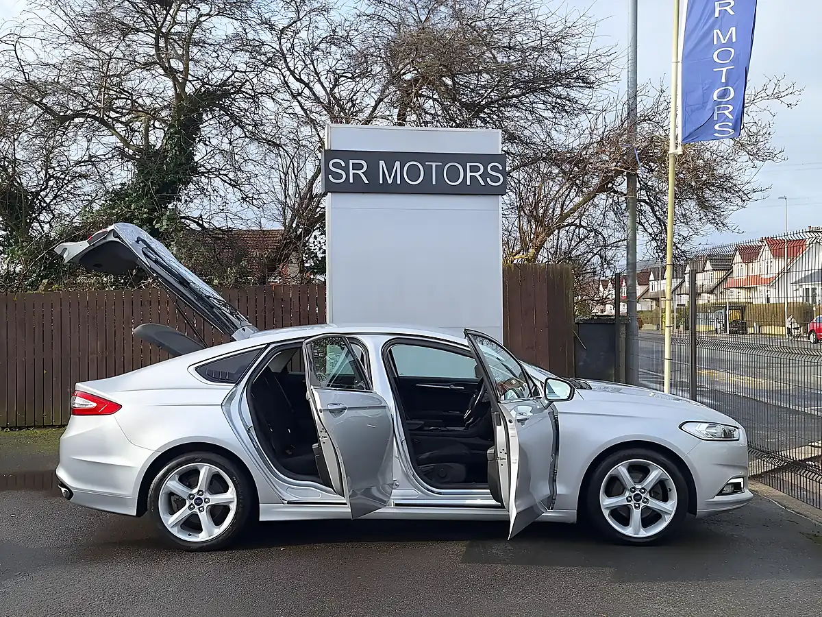 Used 2017 Ford Mondeo Titanium Silver - Interior and Exterior details 7