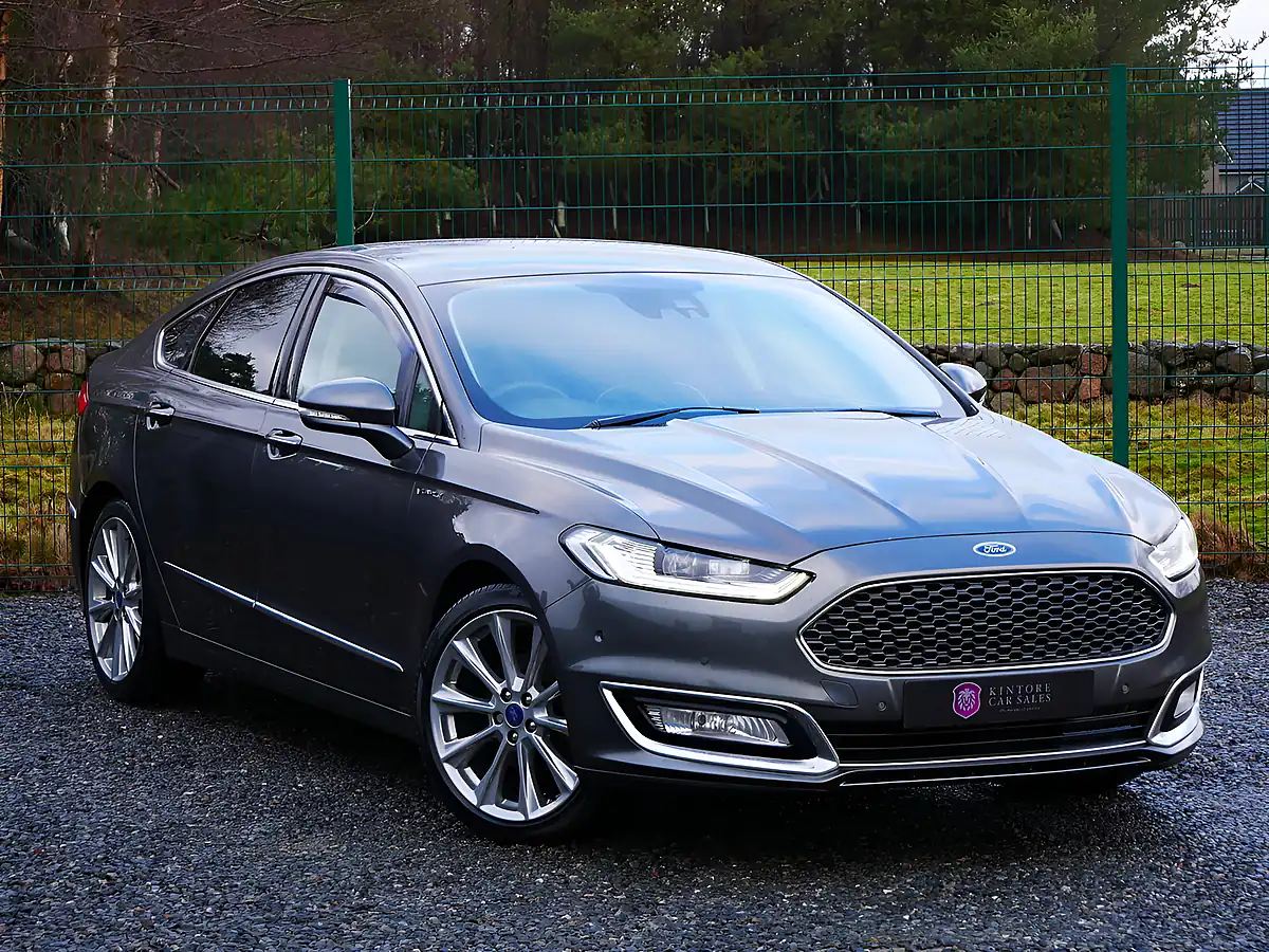 Used 2017 Ford Mondeo Vignale Magnetic Silver - Front View