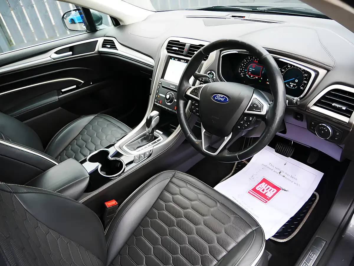 Used 2017 Ford Mondeo Vignale Magnetic Silver - Interior and Exterior details 10