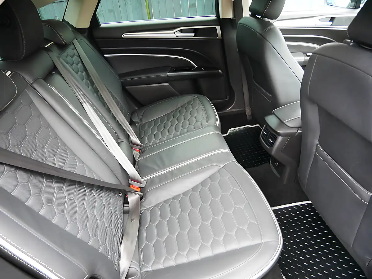 Used 2017 Ford Mondeo Vignale Magnetic Silver - Interior and Exterior details 18