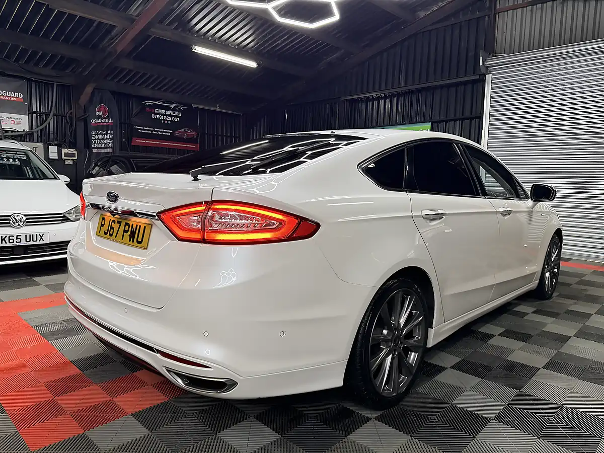 Used 2017 Ford Mondeo Vignale White - Interior and Exterior details 10