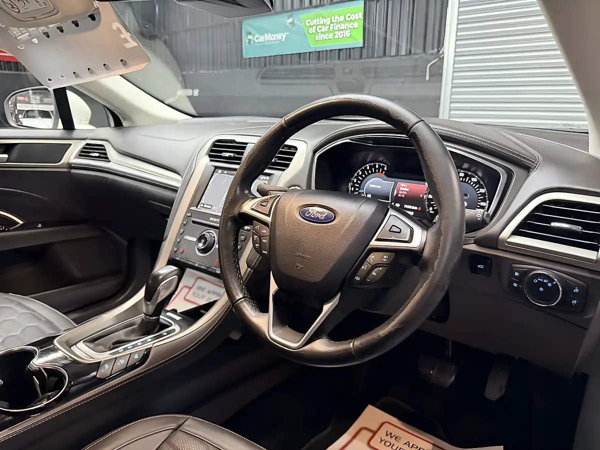 Used 2017 Ford Mondeo Vignale White - Interior and Exterior details 16