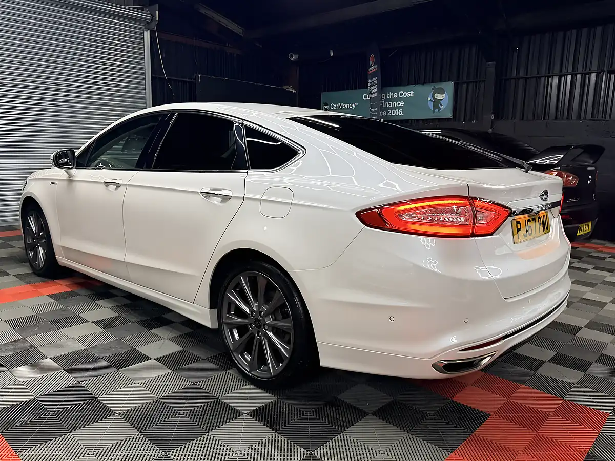 Used 2017 Ford Mondeo Vignale White - Interior and Exterior details 6