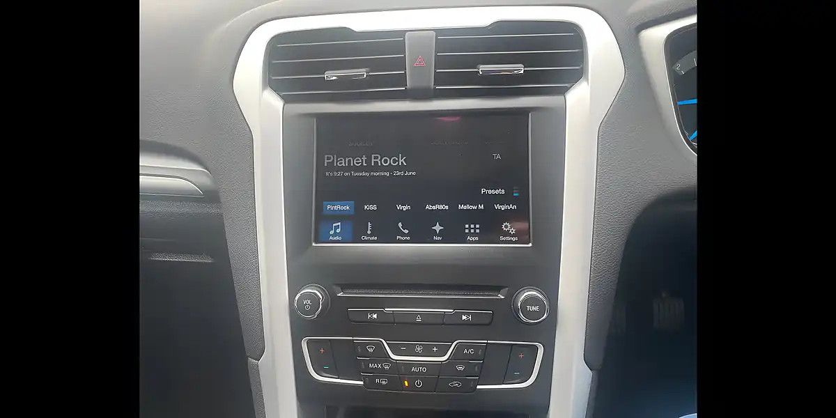 Used 2017 Ford Mondeo Zetec Black - Interior and Exterior details 15
