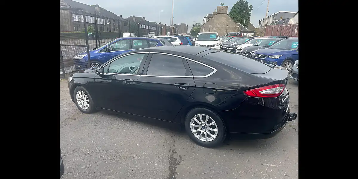 Used 2017 Ford Mondeo Zetec Black - Interior and Exterior details 7
