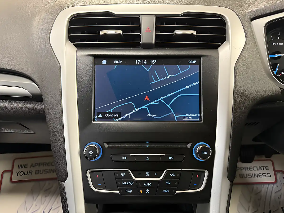 Used 2017 Ford Mondeo Zetec Blue - Interior and Exterior details 10