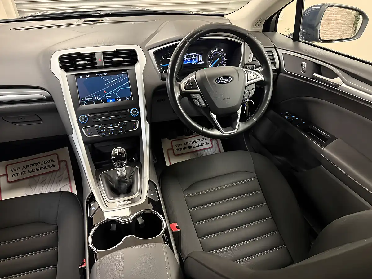 Used 2017 Ford Mondeo Zetec Blue - Interior and Exterior details 14