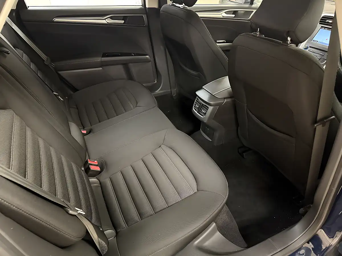 Used 2017 Ford Mondeo Zetec Blue - Interior and Exterior details 15