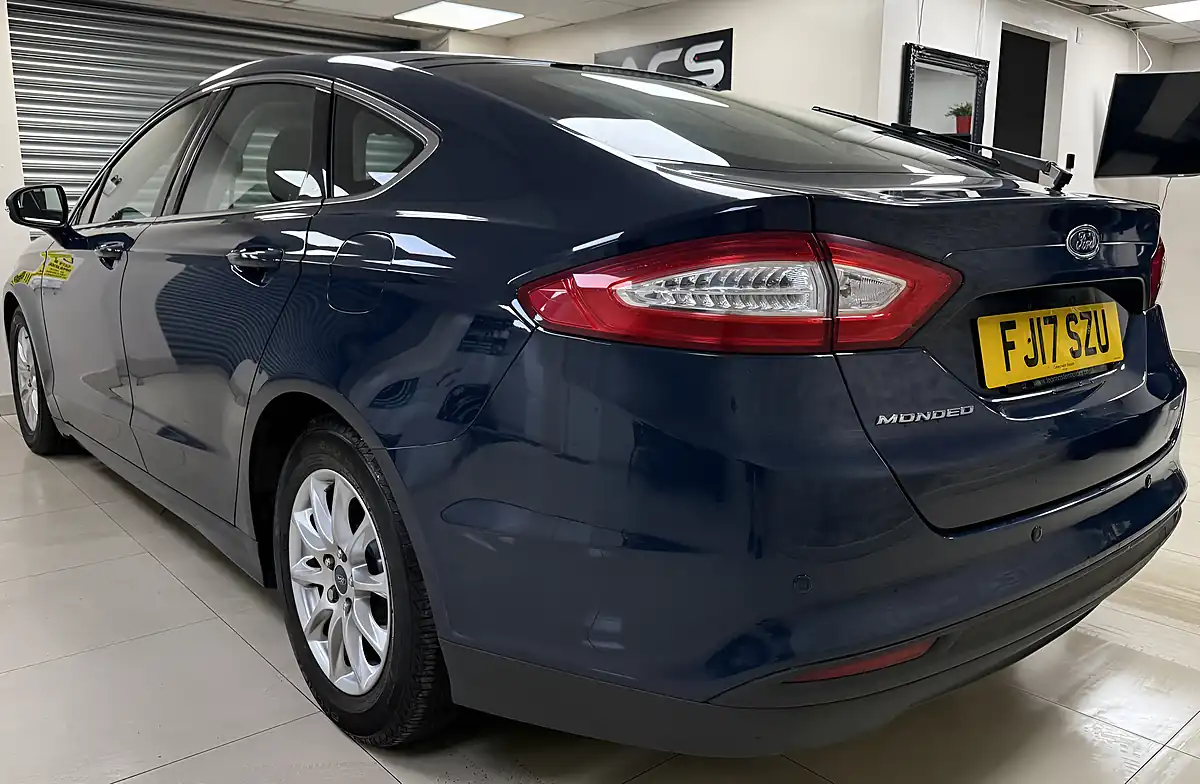 Used 2017 Ford Mondeo Zetec Blue - Interior and Exterior details 3