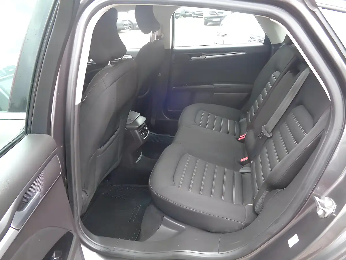 Used 2017 Ford Mondeo Zetec Grey - Interior and Exterior details 11