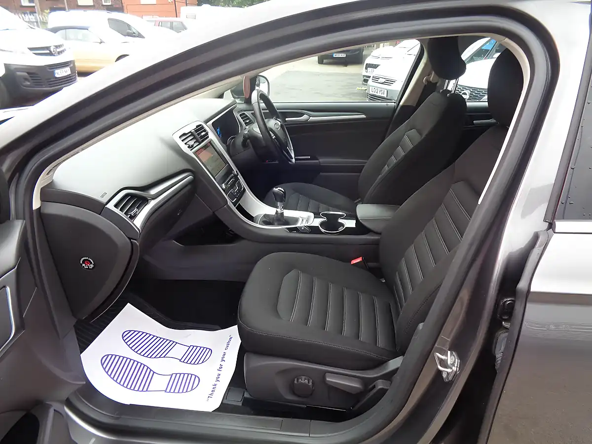 Used 2017 Ford Mondeo Zetec Grey - Interior and Exterior details 12