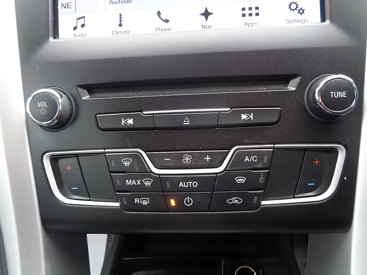 Used 2017 Ford Mondeo Zetec Grey - Interior and Exterior details 16