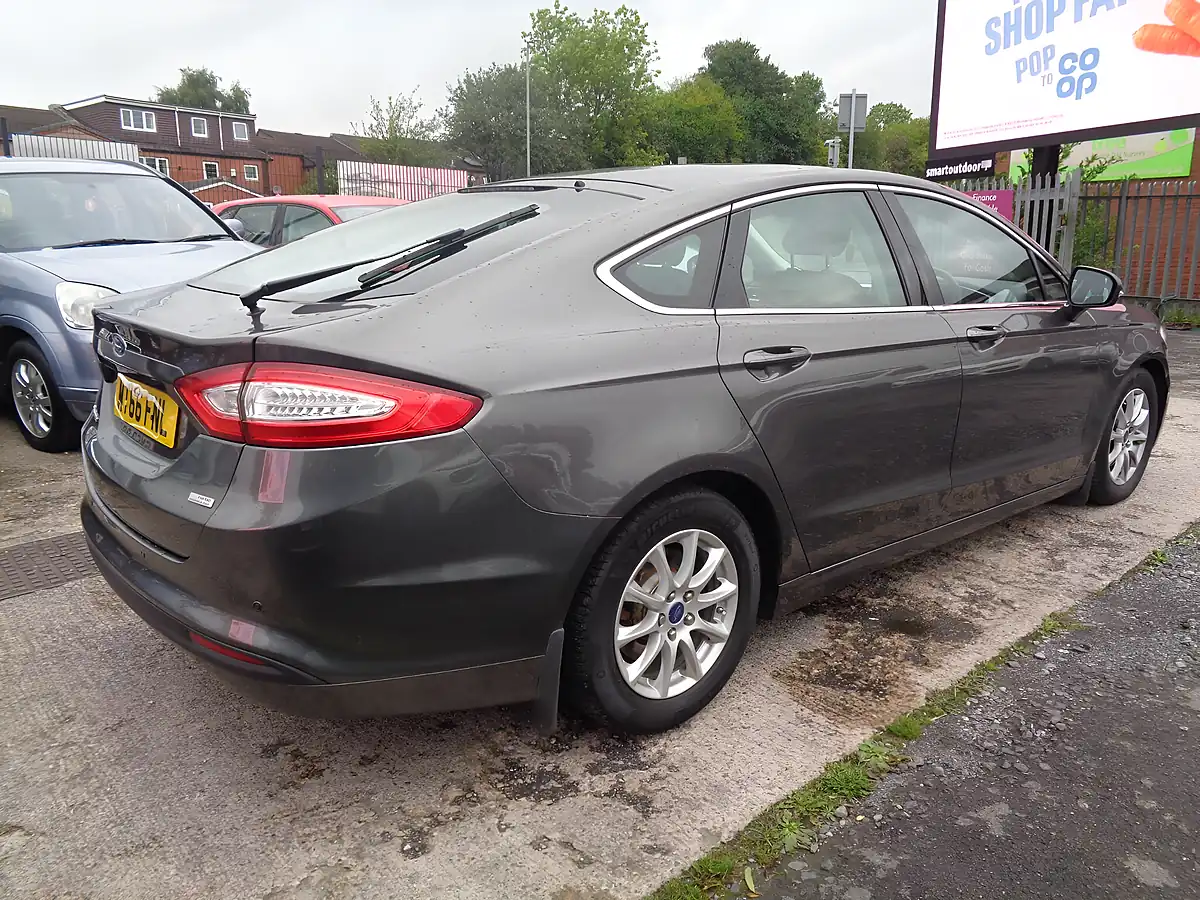Used 2017 Ford Mondeo Zetec Grey - Interior and Exterior details 6