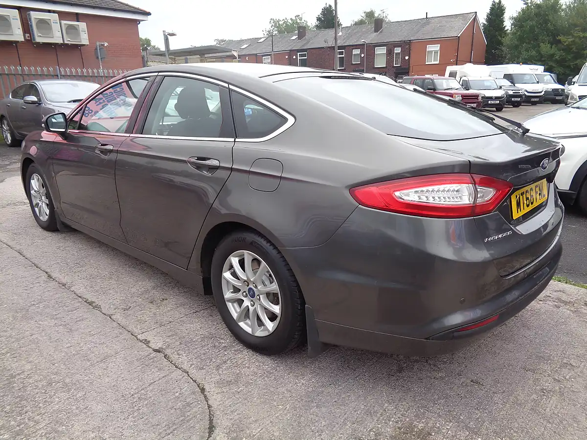 Used 2017 Ford Mondeo Zetec Grey - Interior and Exterior details 8