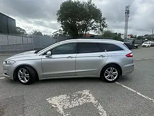 Used 2017 Ford Mondeo Zetec - Interior and Exterior details 8