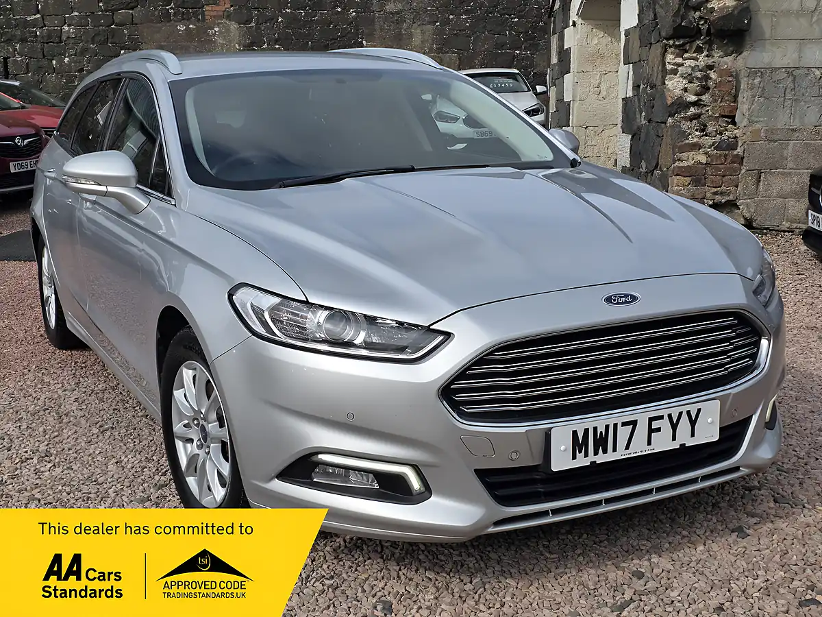 Used 2017 Ford Mondeo Zetec Silver - Front View