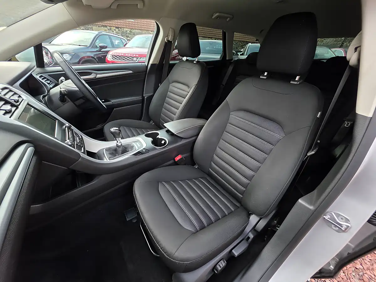 Used 2017 Ford Mondeo Zetec Silver - Interior and Exterior details 10