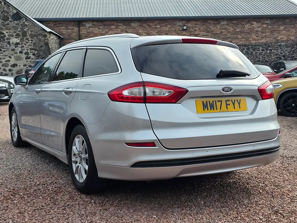 Used 2017 Ford Mondeo Zetec Silver - Interior and Exterior details 15