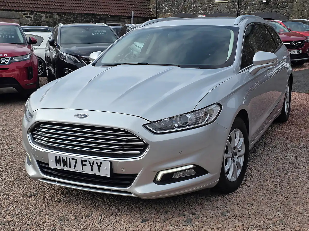 Used 2017 Ford Mondeo Zetec Silver - Interior and Exterior details 5