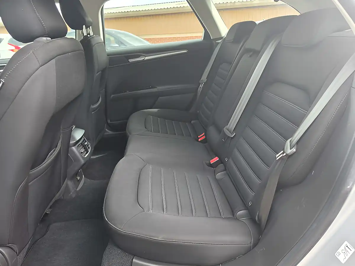 Used 2017 Ford Mondeo Zetec Silver - Interior and Exterior details 19