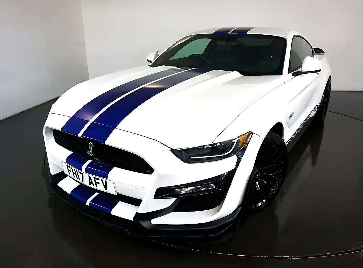 Used 2017 Ford Mustang GT Fastback White - Front View