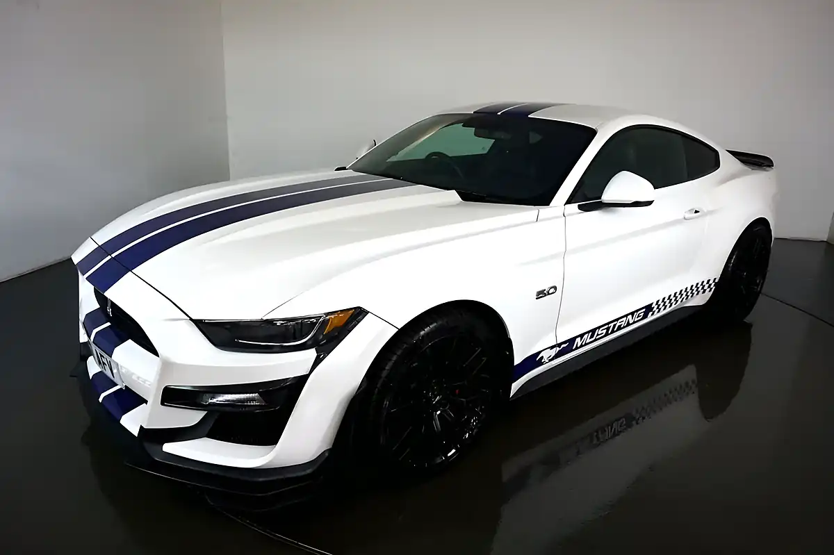Used 2017 Ford Mustang GT Fastback White - Interior and Exterior details 2