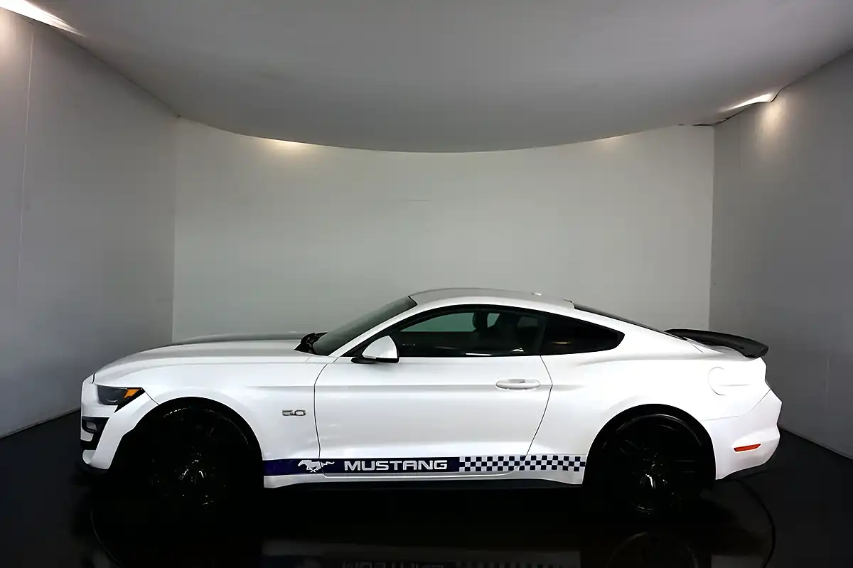 Used 2017 Ford Mustang GT Fastback White - Interior and Exterior details 4
