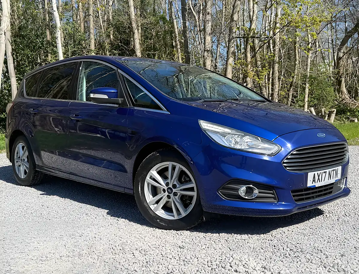 Used 2017 Ford S-Max Titanium Blue - Front View