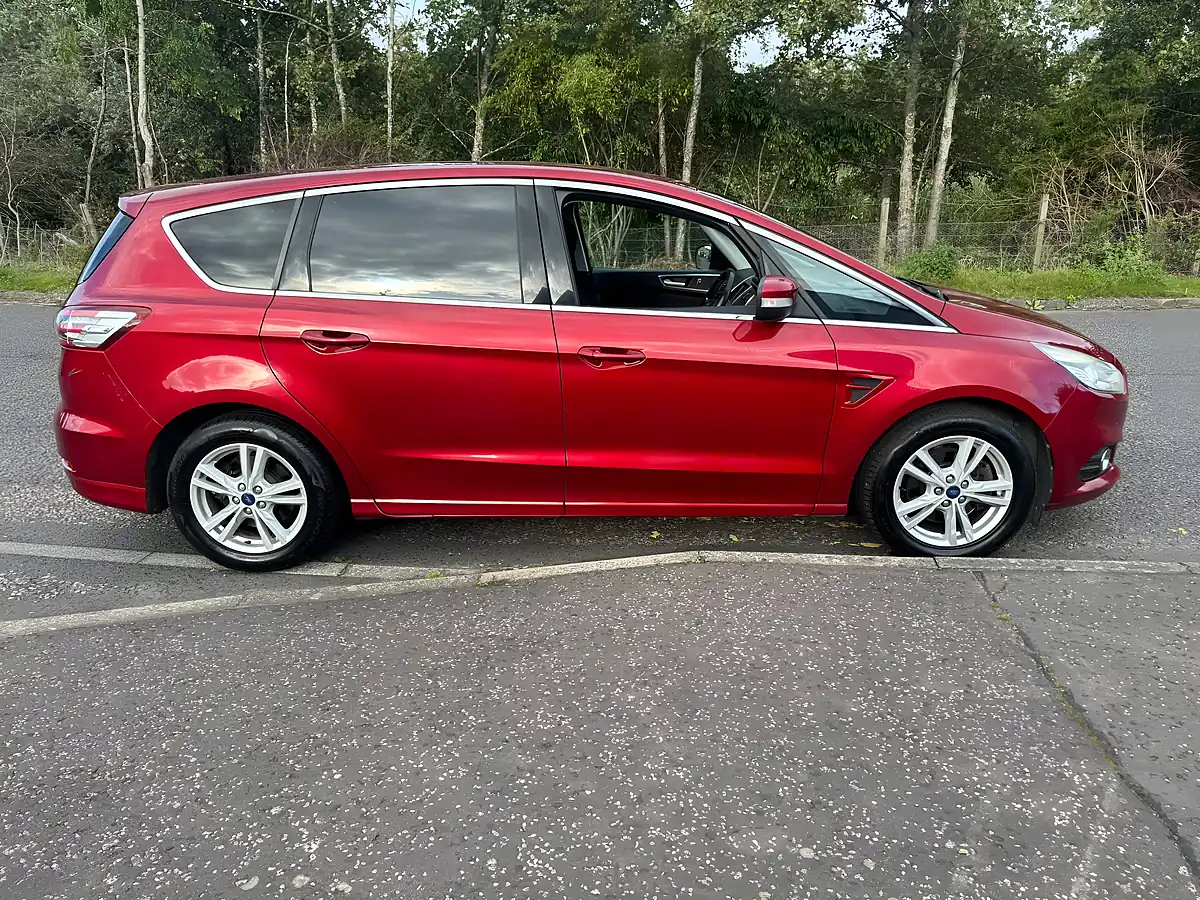 Used 2017 Ford S-Max Titanium Red - Interior and Exterior details 5