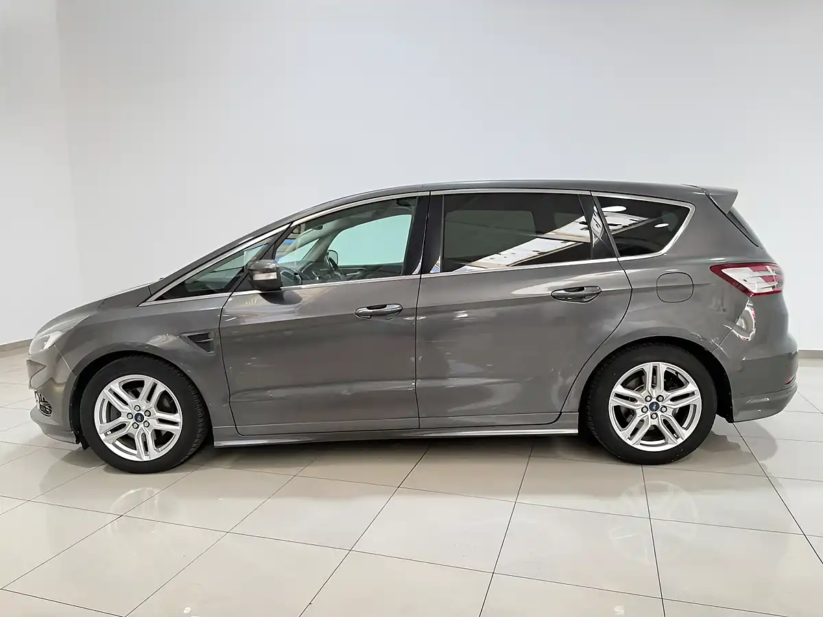 Used 2017 Ford S-Max Titanium Sport Grey - Interior and Exterior details 5