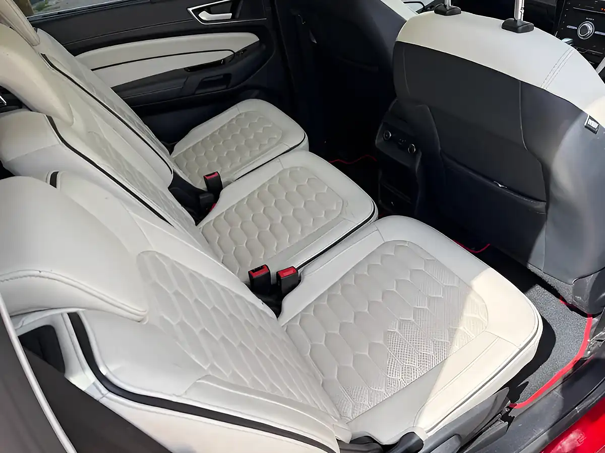Used 2017 Ford S-Max Vignale Red - Interior and Exterior details 12