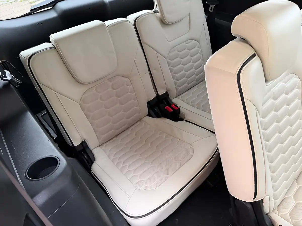 Used 2017 Ford S-Max Vignale Red - Interior and Exterior details 14