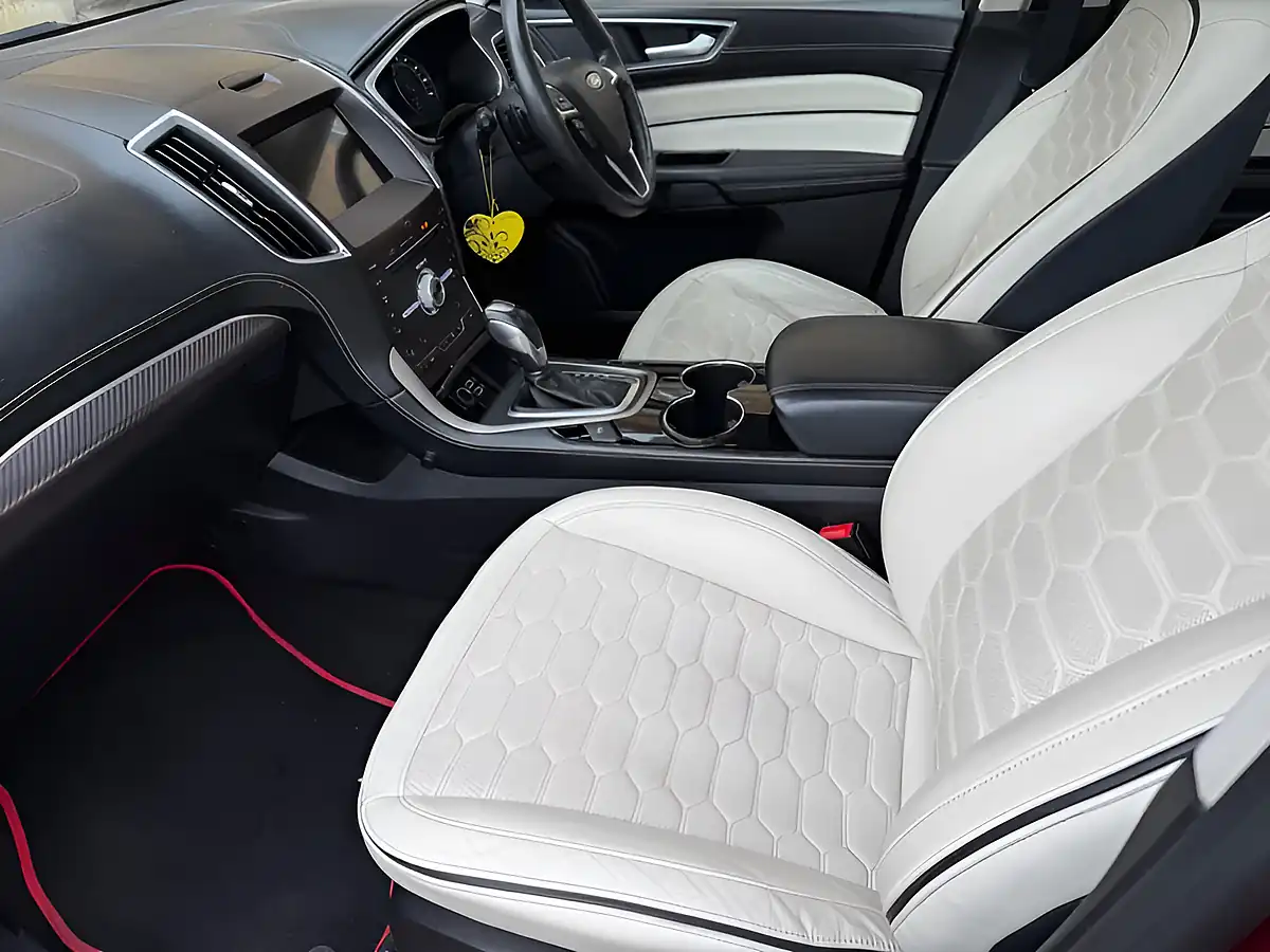 Used 2017 Ford S-Max Vignale Red - Interior and Exterior details 15