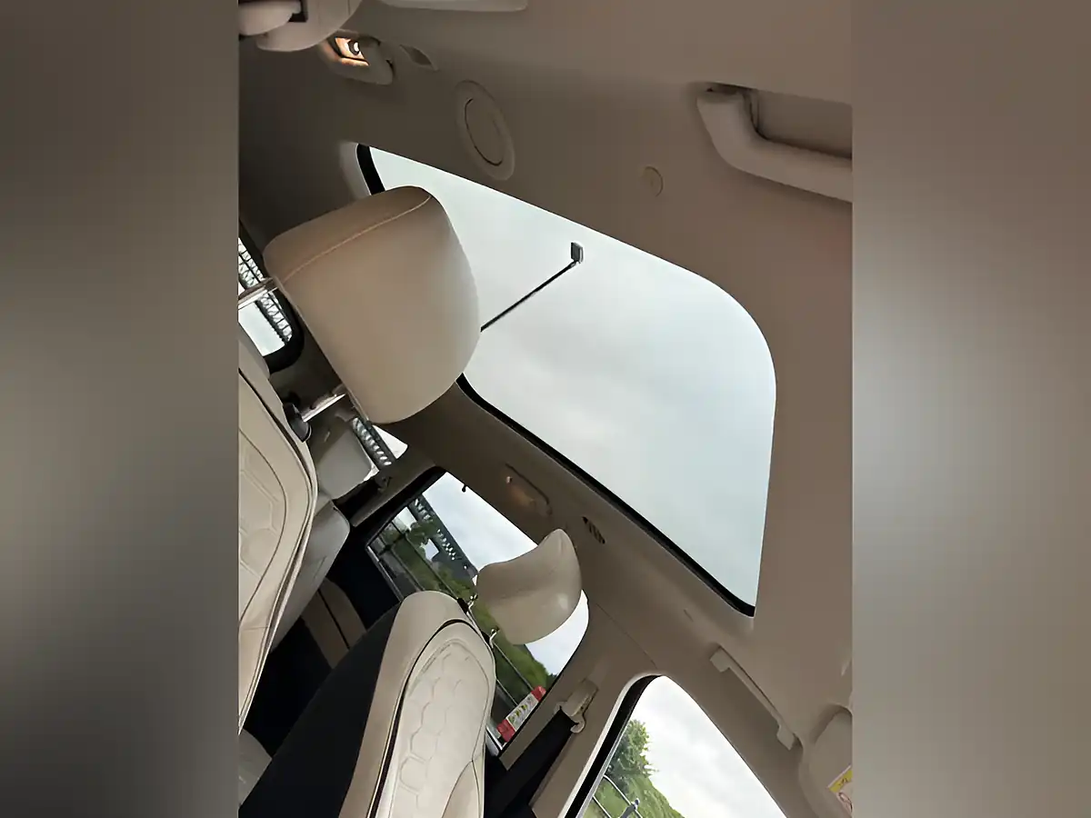 Used 2017 Ford S-Max Vignale Red - Interior and Exterior details 16