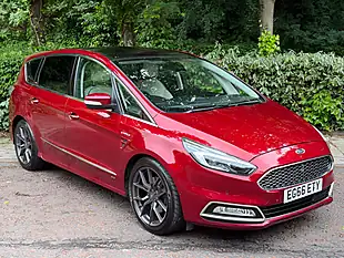 Used 2017 Ford S-Max Vignale Red - Interior and Exterior details 3