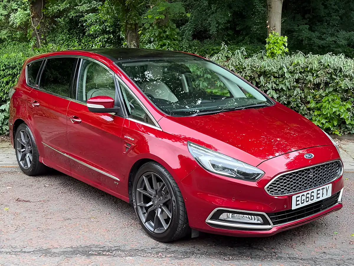 Used 2017 Ford S-Max Vignale Red - Interior and Exterior details 3
