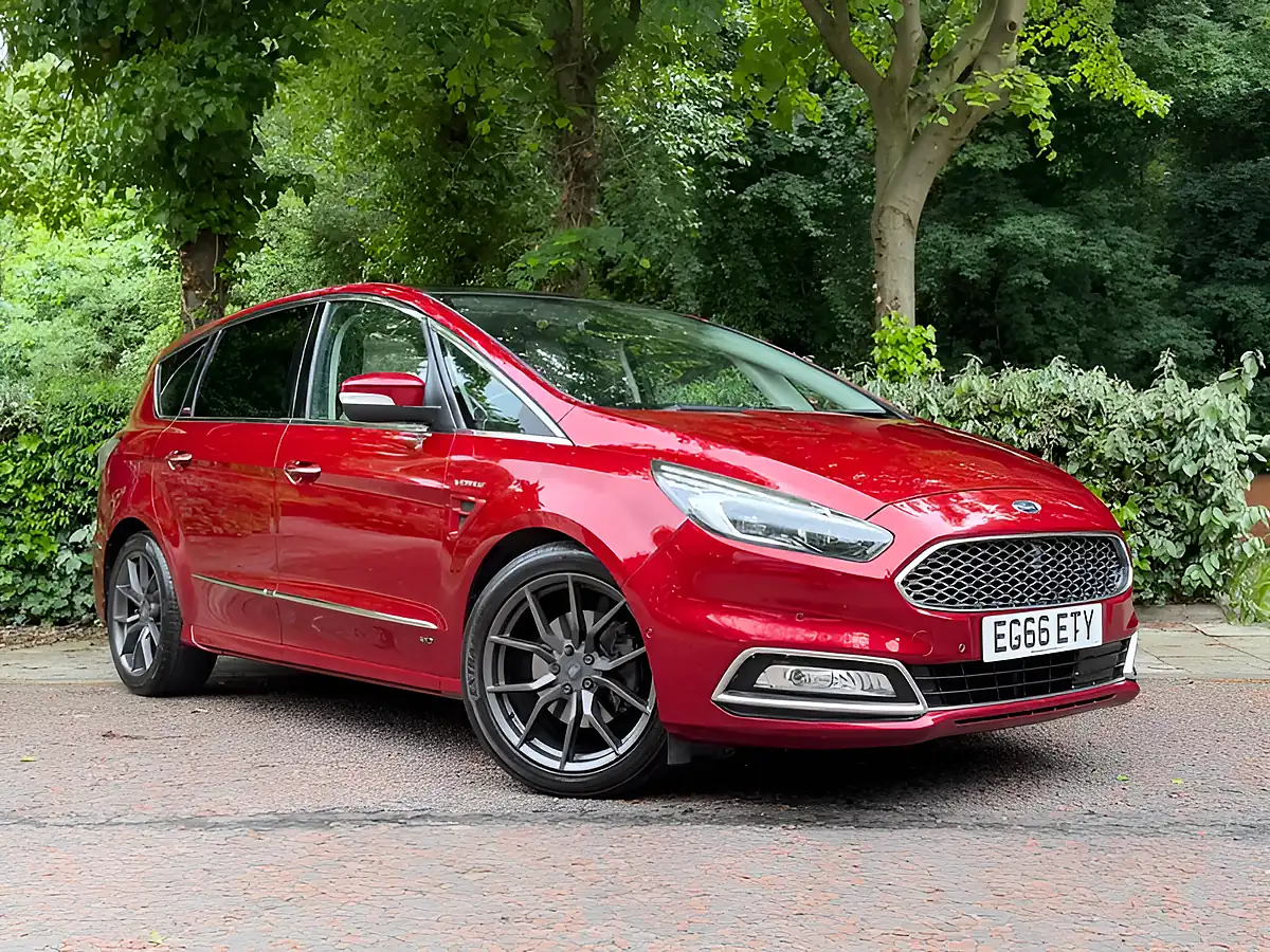 Used 2017 Ford S-Max Vignale Red - Interior and Exterior details 4