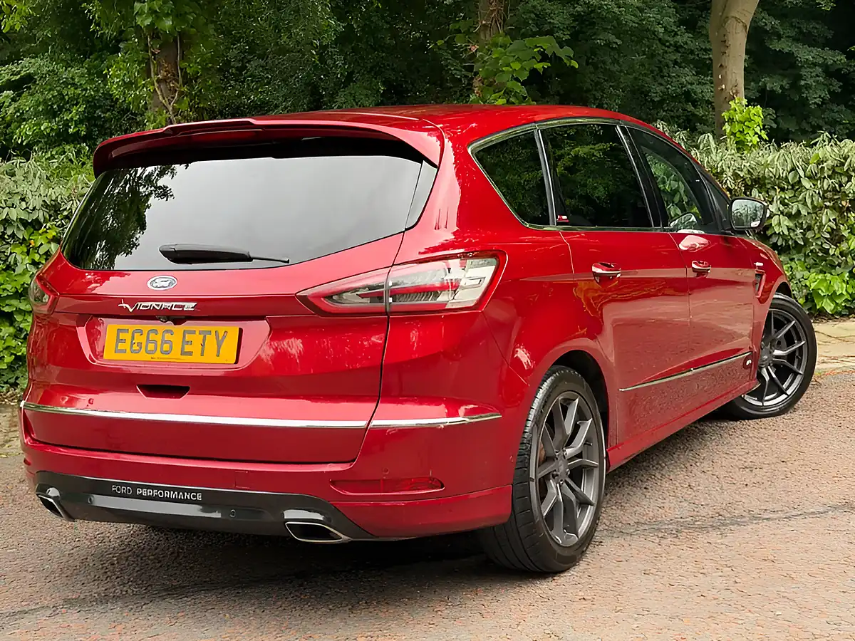 Used 2017 Ford S-Max Vignale Red - Interior and Exterior details 6