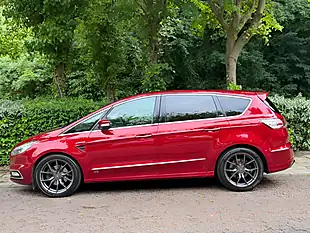 Used 2017 Ford S-Max Vignale Red - Interior and Exterior details 9